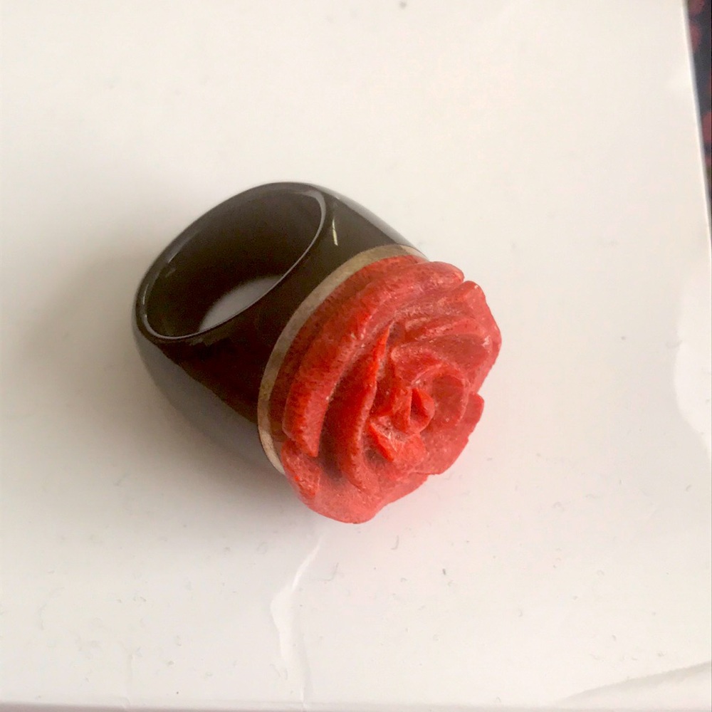 Cocktail ring